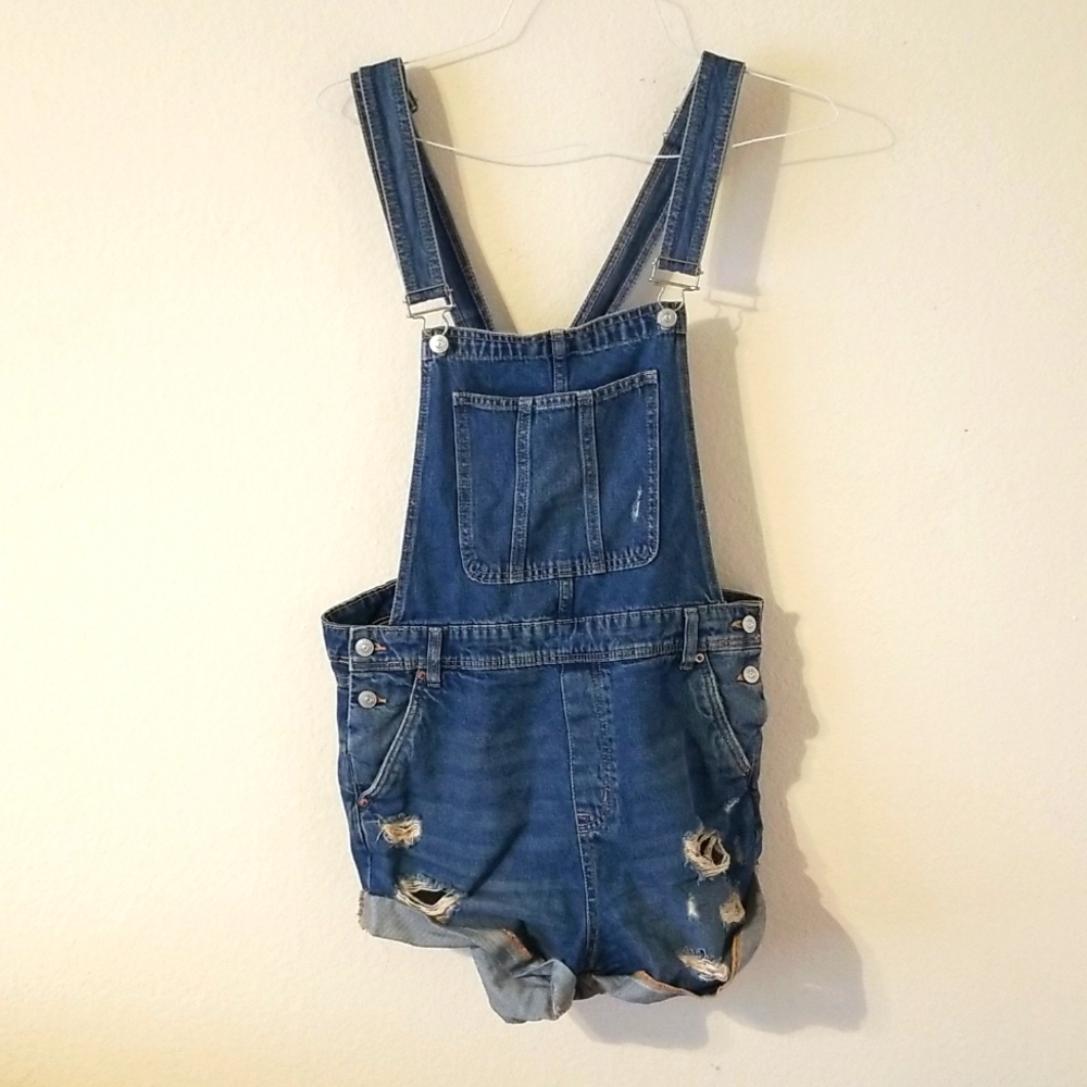 Divided H&M Distressed Short Overalls